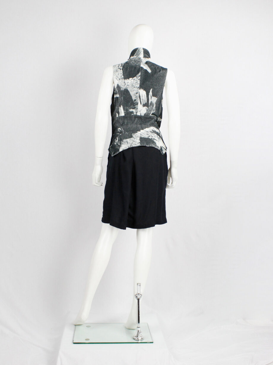 Ann Demeulemeester black and white bird print vest with standing neckline spring 2010 (18)