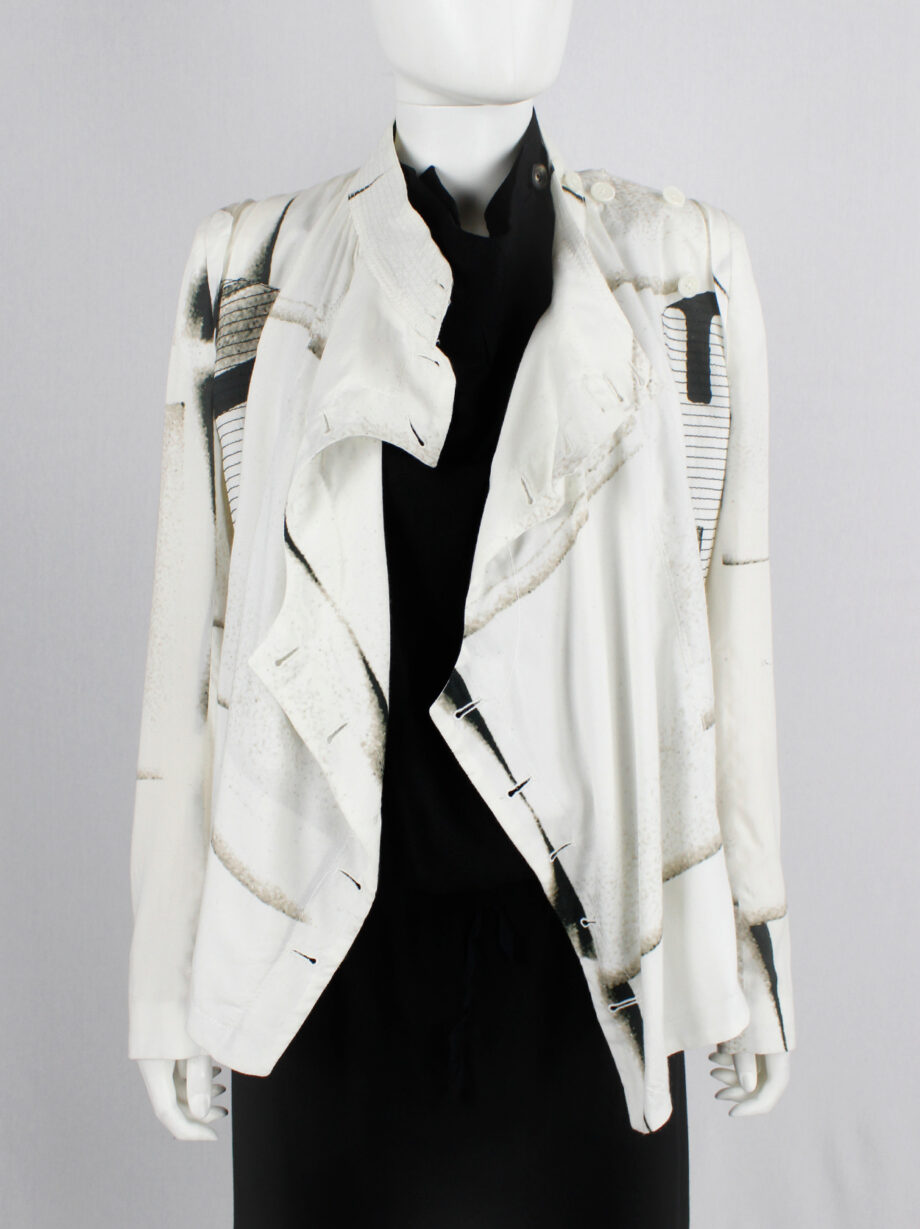 Ann Demeulemeester white buttoned fencing jacket with stitched panels spring 2011 (6)