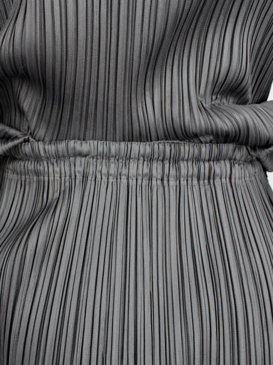 Issey Miyake Pleats Please grey midi-length pencil skirt with fine pleats (2)