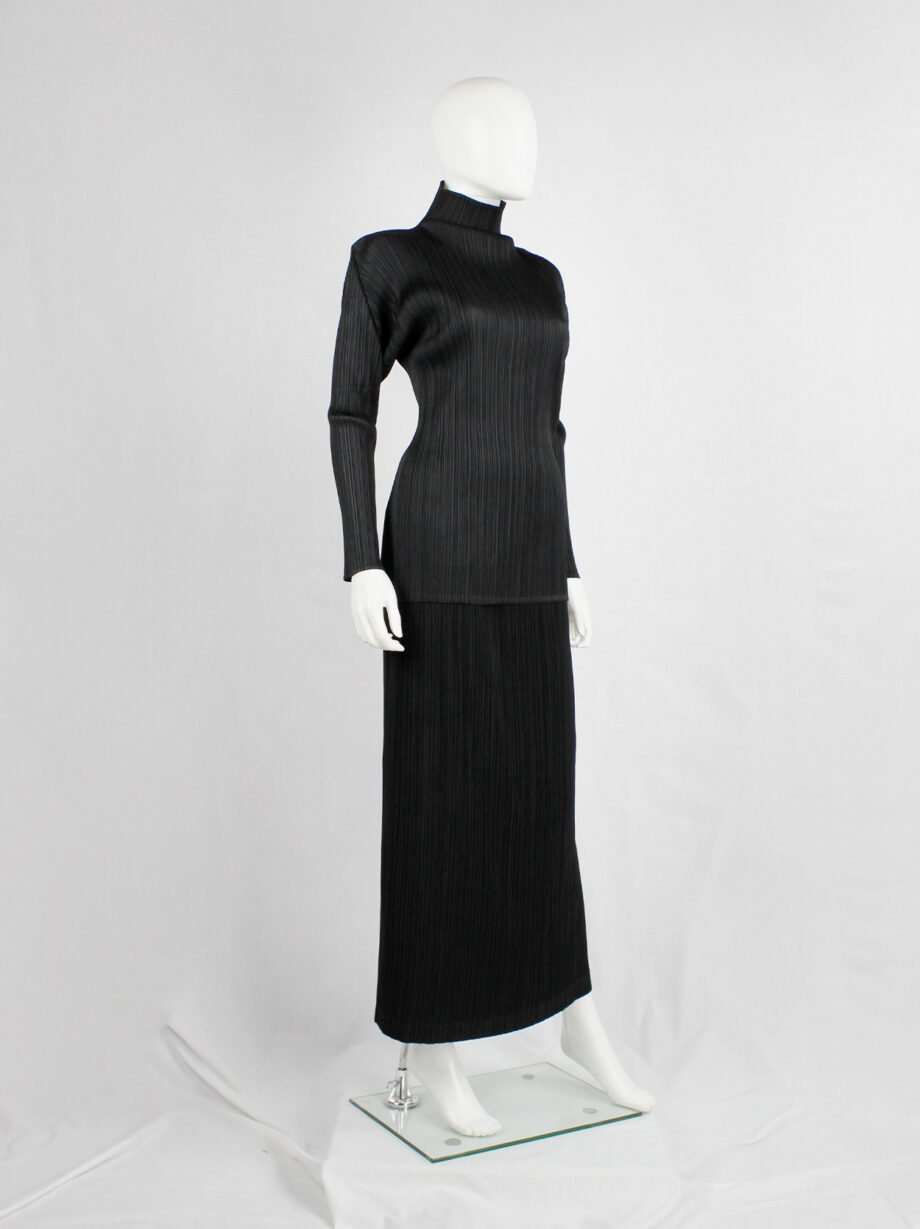Issey Miyake black straight maxi skirt with fine pressed pleats early 2000s (3)