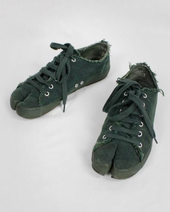 Maison Martin Margiela 6 moss green low-top tabi sneakers (36) — spring 2004