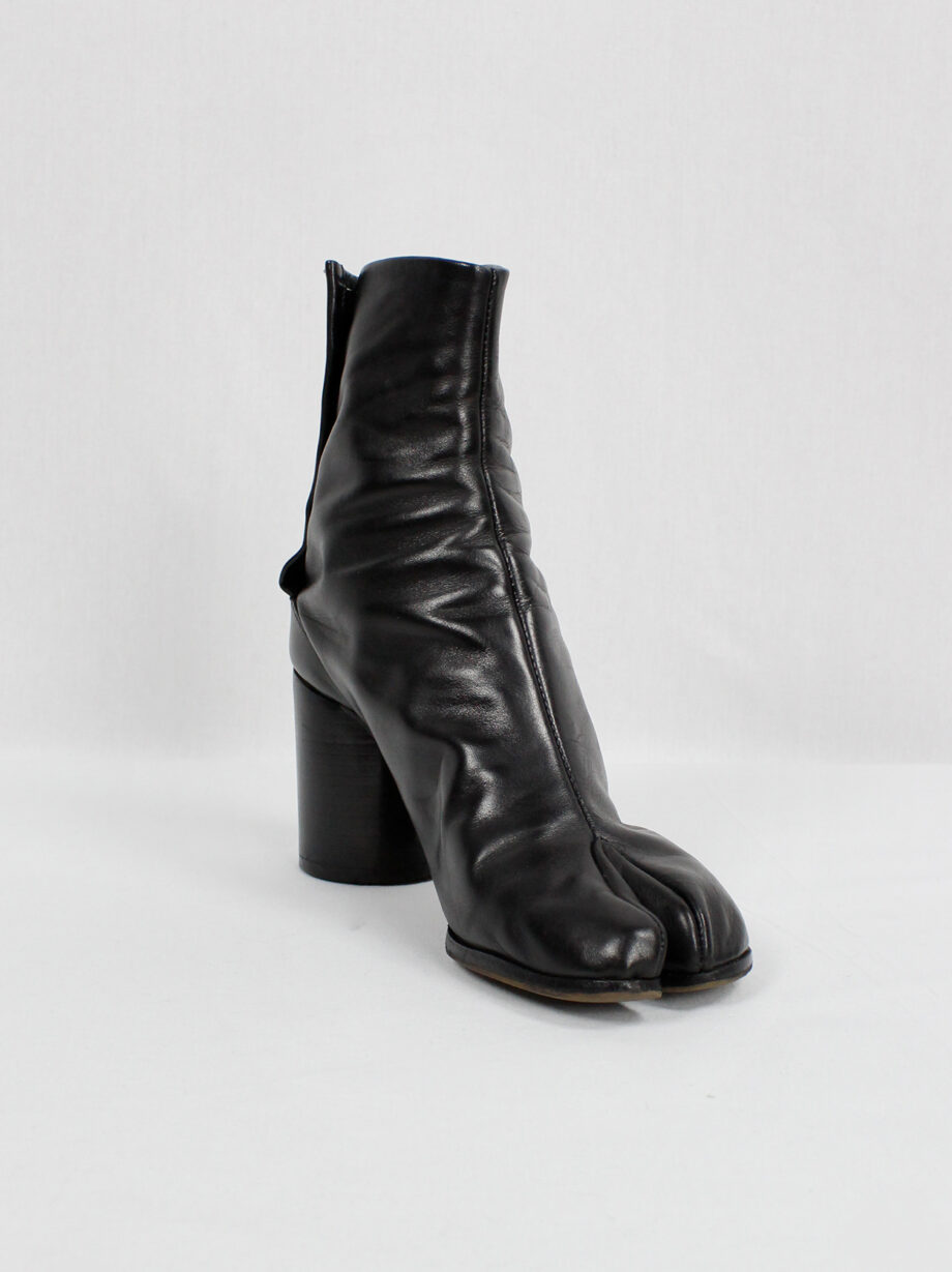 Maison Martin Margiela black tabi boots with cylinder heel 90s (16)