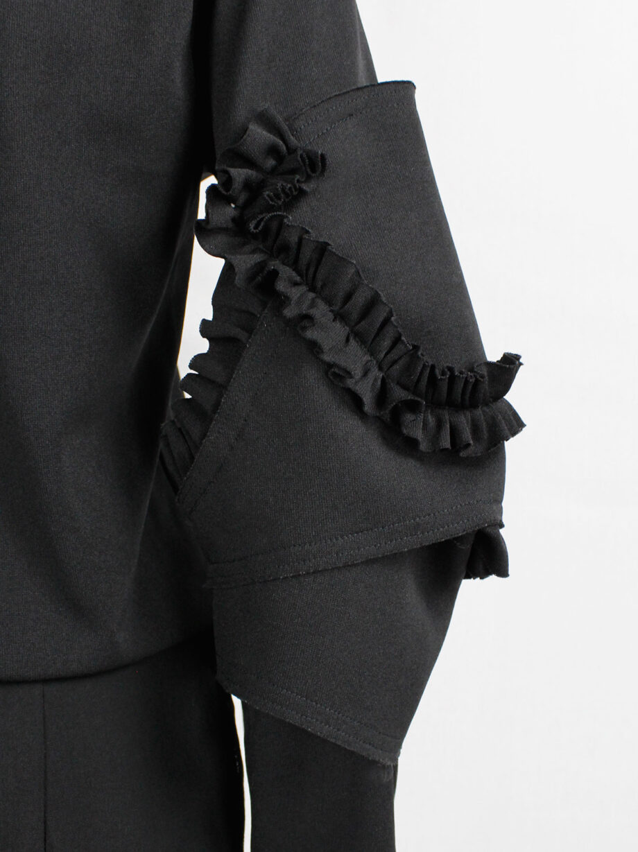 Comme des Garcons black jumper with three-dimensional armor sleeves fall 2016 (8)