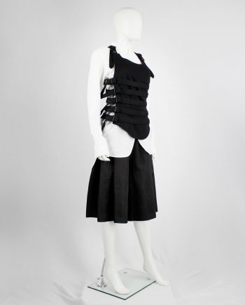 vintage af Vandevorst black tactical vest with open sides and five belt straps around the body fall 2007