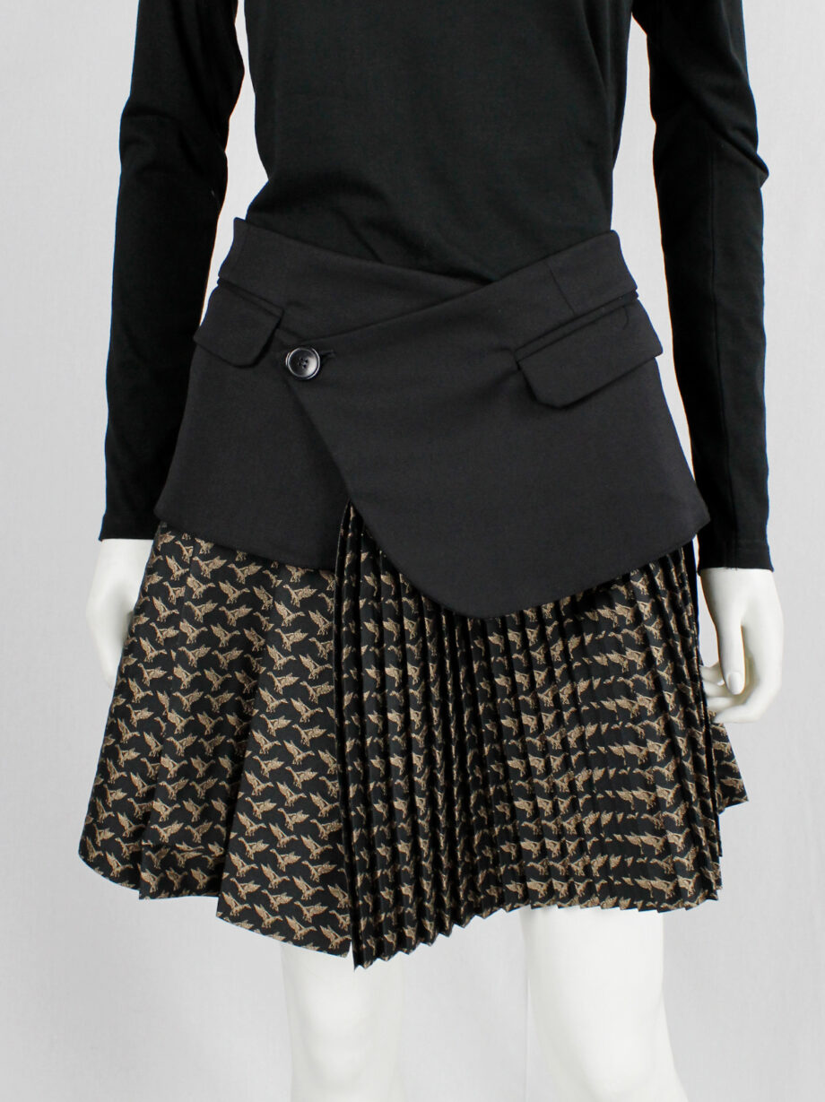 af Vandevorst black deconstructed blazer as a skirt with pleated gold underskirt fall 2016 (1)