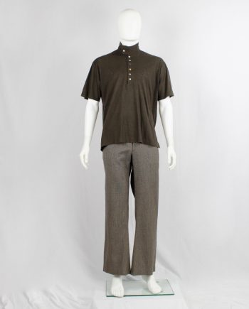 Ys for Men brown polo shirt with contrasting buttons and standing Mao collar 1980s (1)